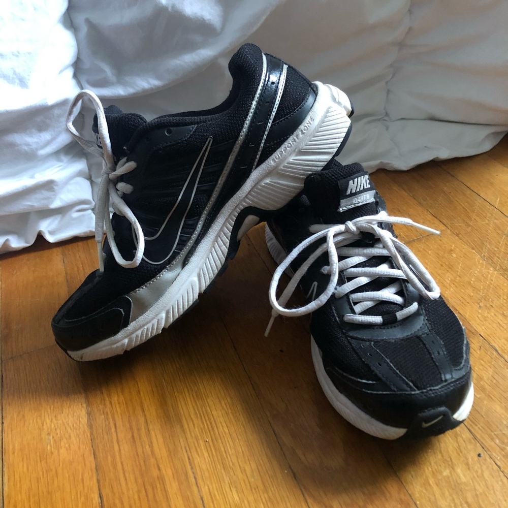 black nike sneakers